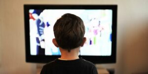 Developing Healthy Television Viewing Habits: 4 Tips for the Filipino Family