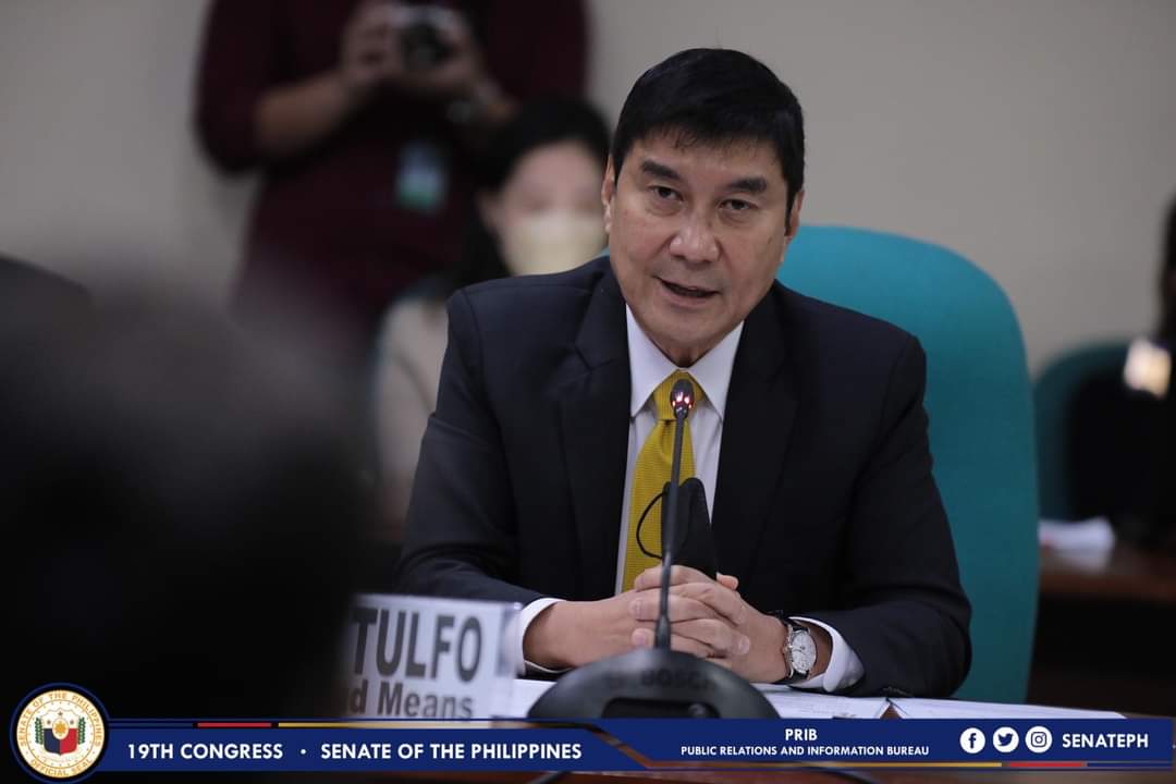 Tulfo Proposes To Legalize And Impose Taxes On "Ukay-Ukay"